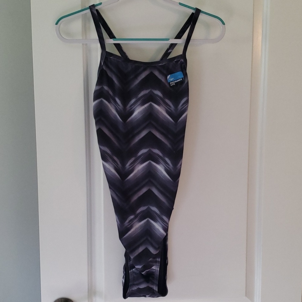 Speedo blk/white swimsuit. NWT